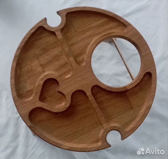 Винный столик из дуба менажница