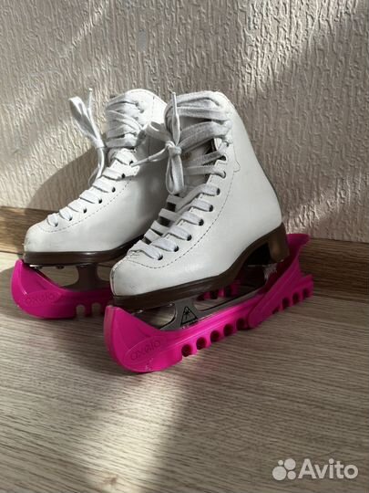 Фигурные коньки jackson