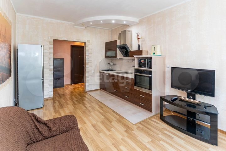 2-к. квартира, 56 м², 4/9 эт.