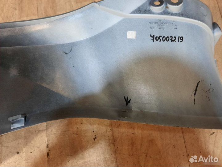 Панель боковая левая BRP