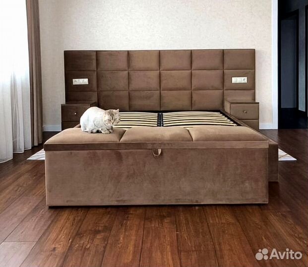 Кровать с изголовьем