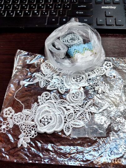 Ажуры, ленты, нашивки