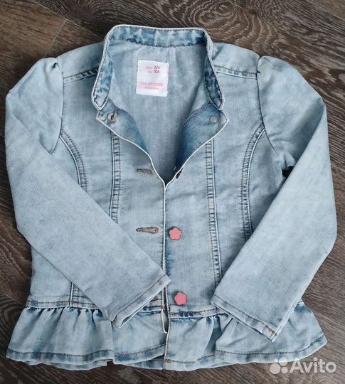 Джинсовая куртка для девочки
