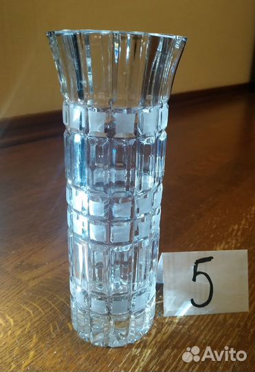 Вазы хрустальные разные