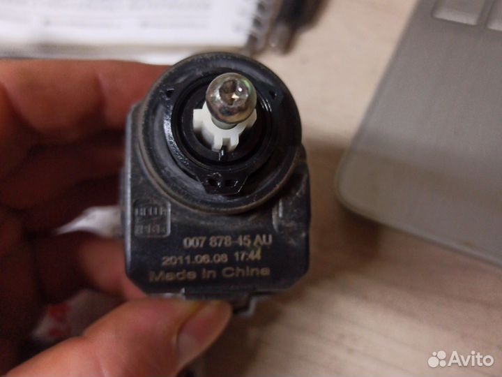 Моторчик корректора фары с проводами mitsubishi