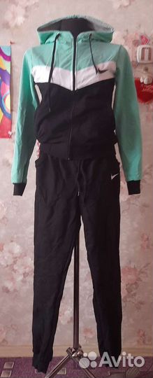 Спортивный костюм nike новый