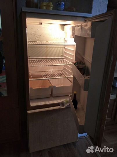 Холодильник бирюса