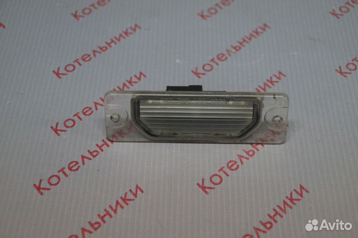 Nissan 26510-3J100 Фонарь освещения номерного знак