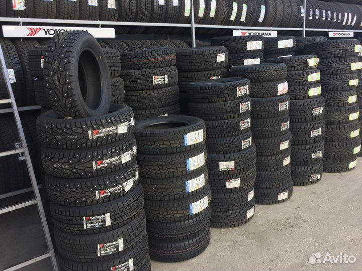 Nitto Therma Spike 275/45 R21 110T