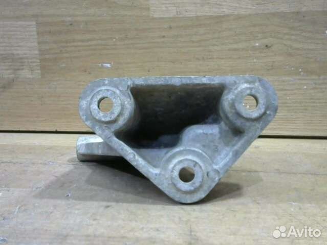 Кронштейн генератора Nissan X-Trail T30