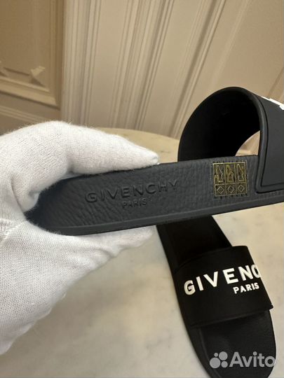 Сланцы givenchy