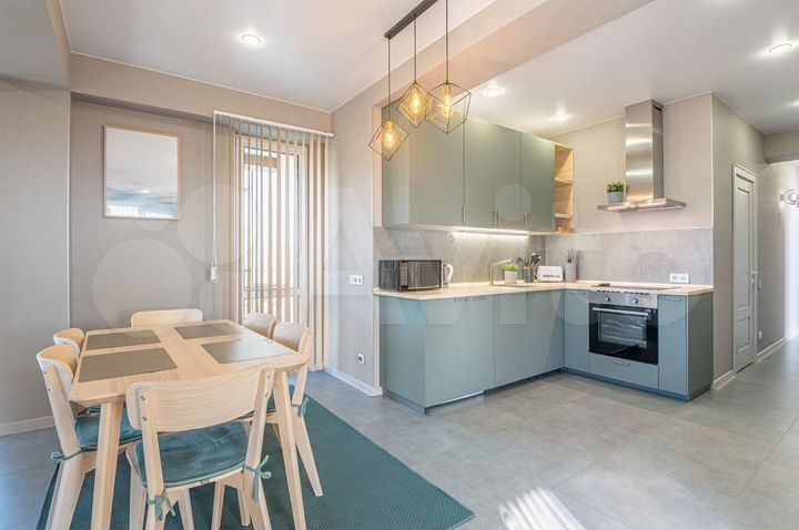 4-к. квартира, 135 м², 8/13 эт.