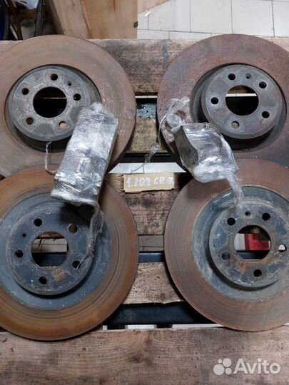 Комплект дисков с колодками Audi Q7 4m