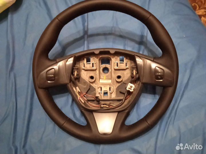 Руль рено дастер