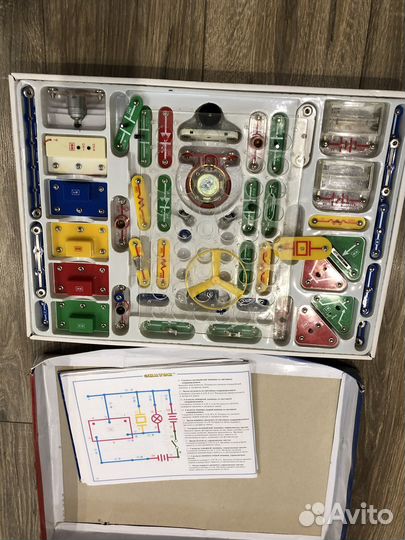 Электронный конструктор знаток