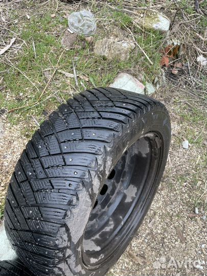 Goodyear Ultragrip Ice Arctic 205/55 R16
