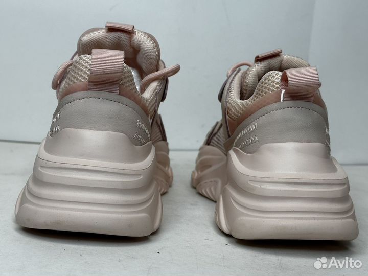 Кроссовки женские 37 размер