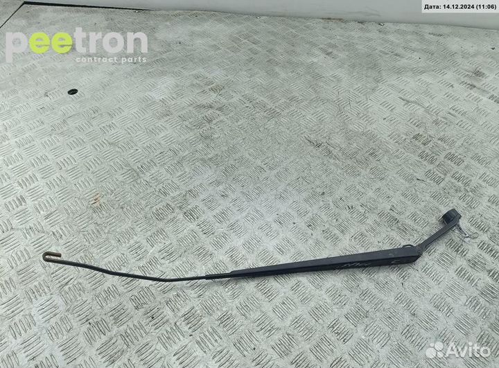 Б/У Б/У Щеткодержатель (поводок стеклоочистителя)