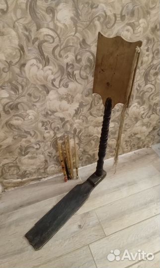 Прялка деревянная старинная с веретеном