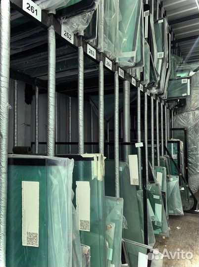 Стекло нижнее левое Экскаватор Фиат хитачиfb 100-2