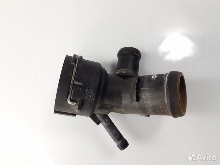 Флянец радиатора Volkswagen Caddy 3