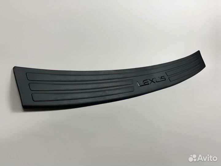Накладка заднего бампера Lexus RX330 03-09г