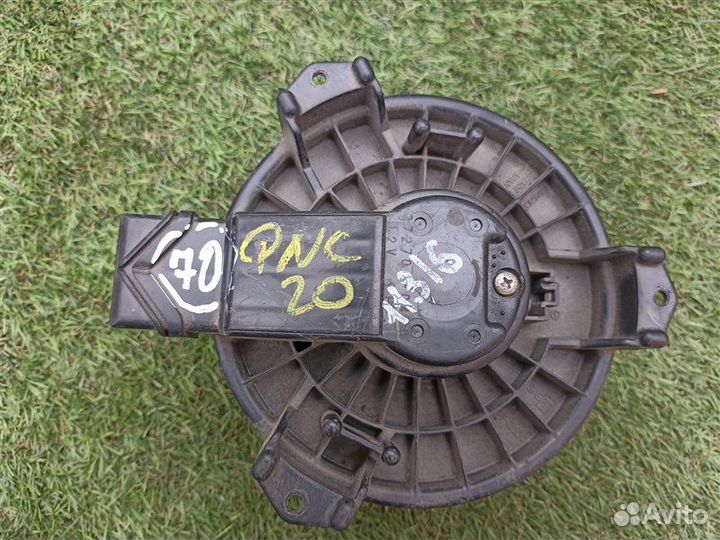 Мотор печки Toyota Bb QNC20