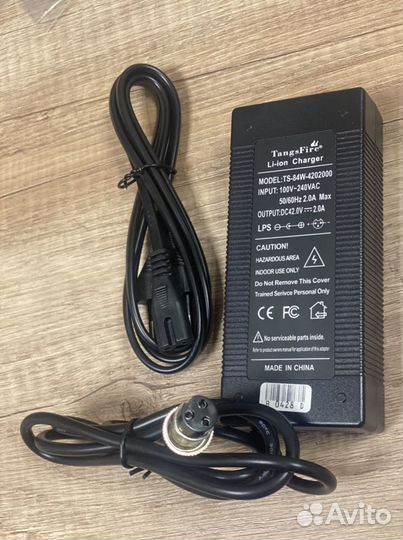 Блок питания 42.0V - 2.0A И 54.6V-3A