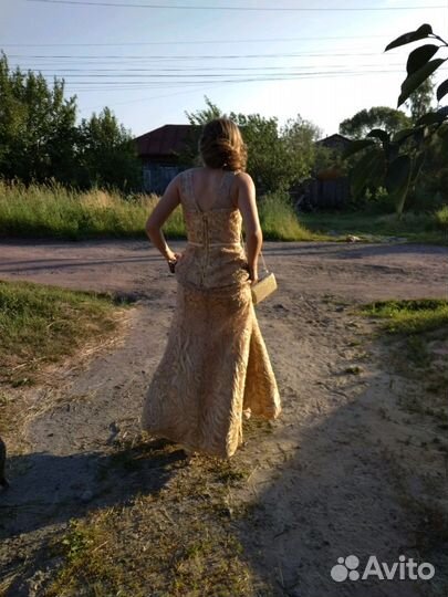 Платье шикарное