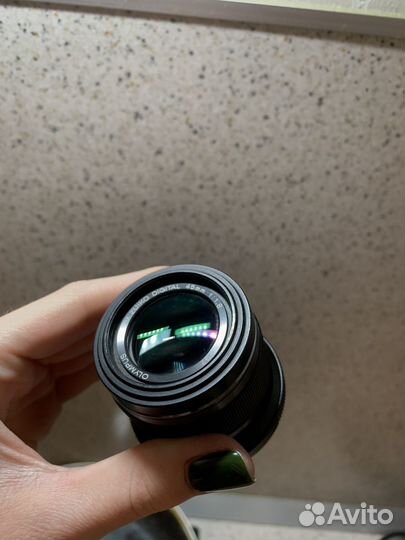 Объектив olympus 45mm 1.8 едет обратно