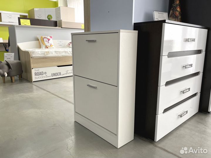 Тумба в прихожую