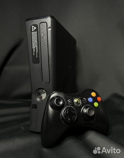 Xbox 360 Slim 1000 игр (Прошита)