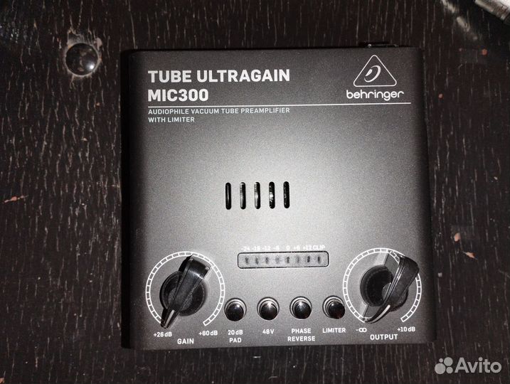 Микрофонный предусилитель Behringer MIC300