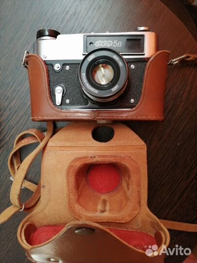 Два фотоаппарата