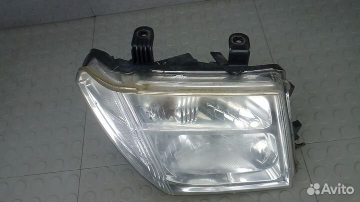 Фара Nissan Pathfinder (2004-2009)