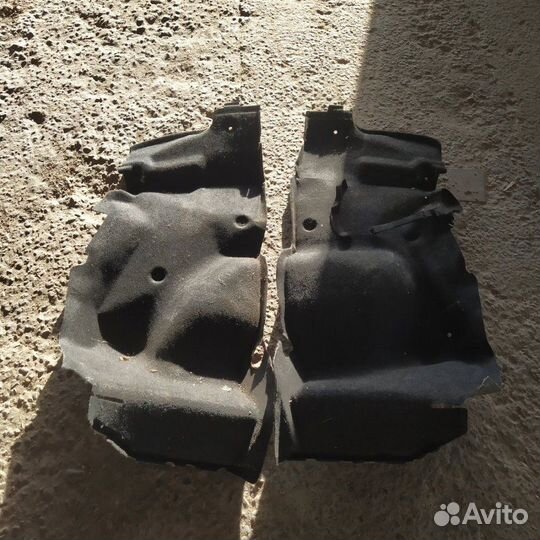 Обшивка багажника задняя Nissan Primera P 12 1