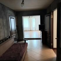 3-к. квартира, 90 м², 2/2 эт.