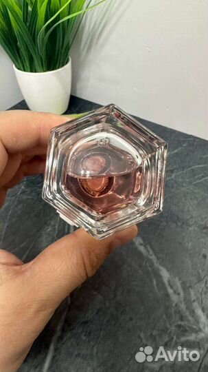 Gucci Flora Gorgeous Gardenia 48мл витринные