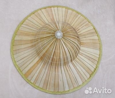 Продам Шляпу из пальмовых листьев