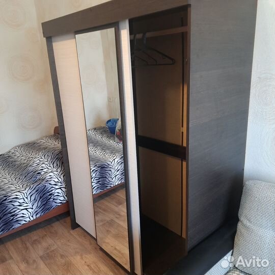 Шкаф купе с зеркалом бу