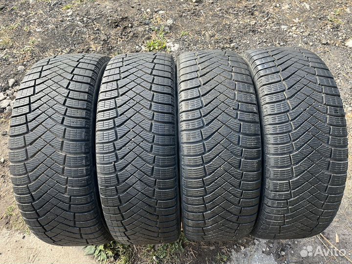 Pirelli Ice Zero FR 235/55 R19