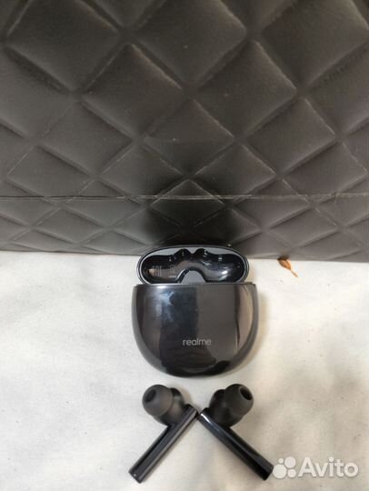 Беспроводные наушники realme buds Air Pro