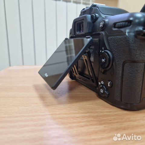 Зеркальный фотоаппарат Nikon d7500 объявление продам