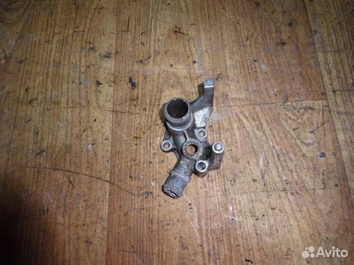 Фланец двигателя системы охлаждения Ford Focus II