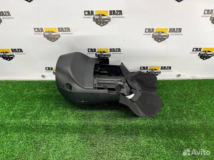 Обшивка рулевой колонки