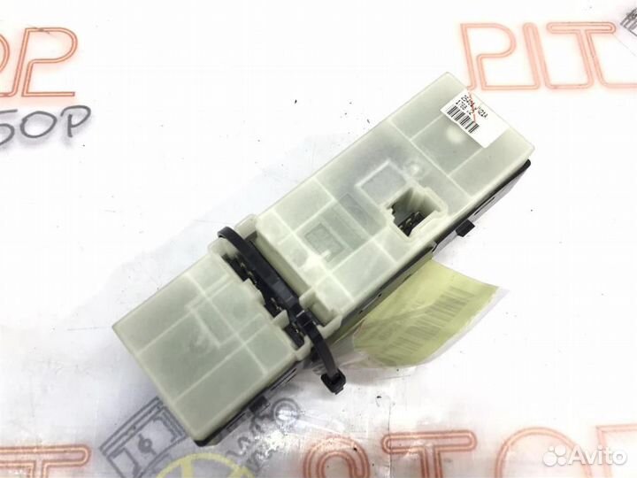 Блок стеклоподъемников передний правый Nissan Tea