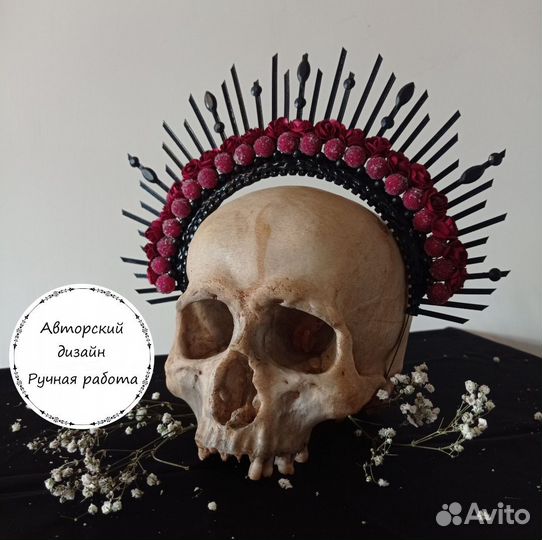 Корона кокошник с ягодами и розами