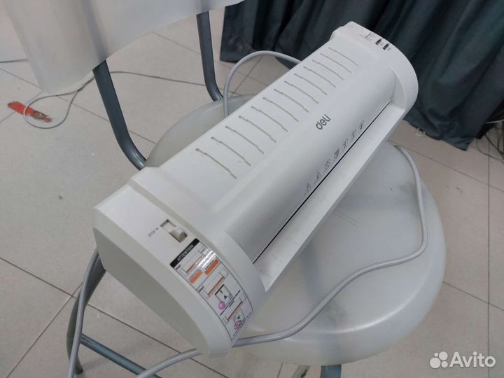 Ламинатор Deli 3894