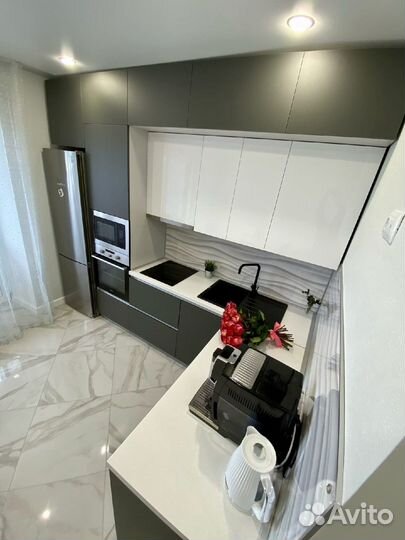 Прямой Кухонный гарнитур на заказ в Челябинске