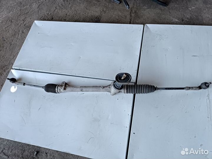Рейка рулевая Skoda Rapid